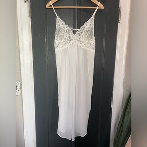 NWT In Bloom by Jonquil Bridal Nightgown